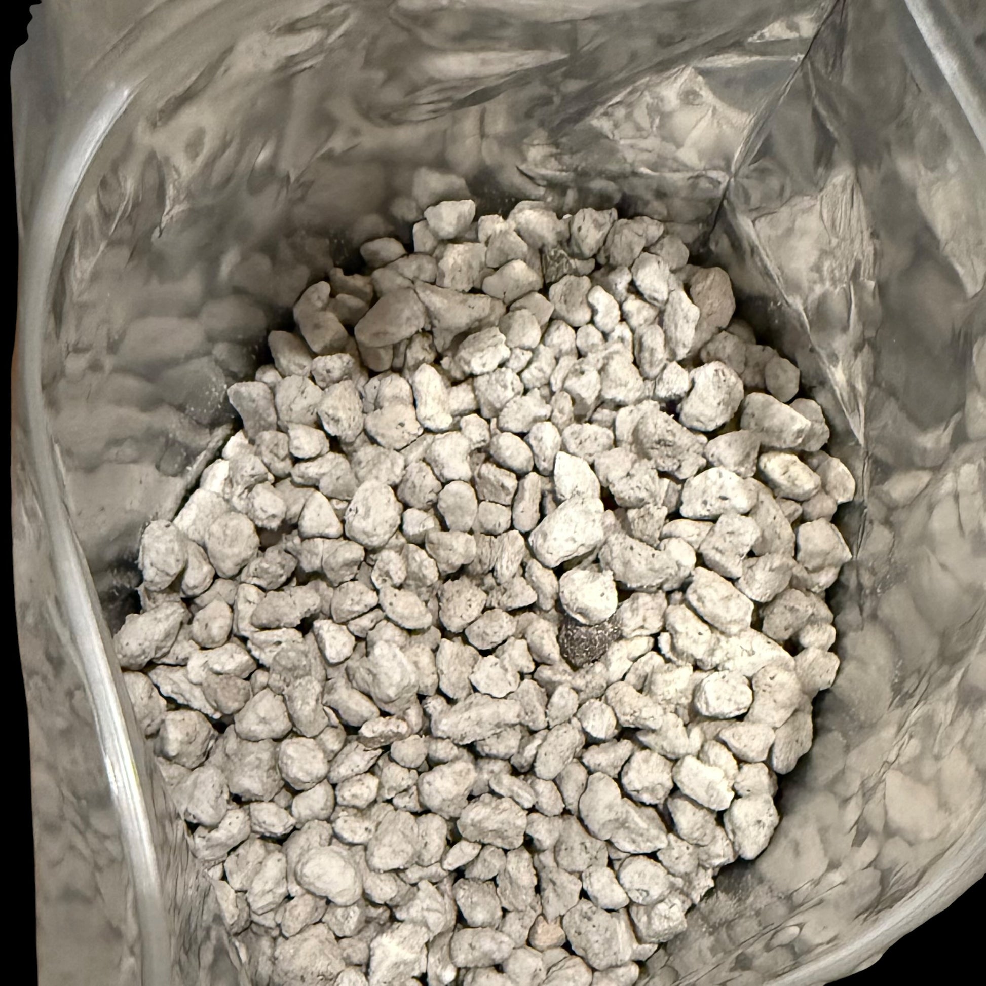Premium Pumice soil amendment for aeration, 3 quart bag